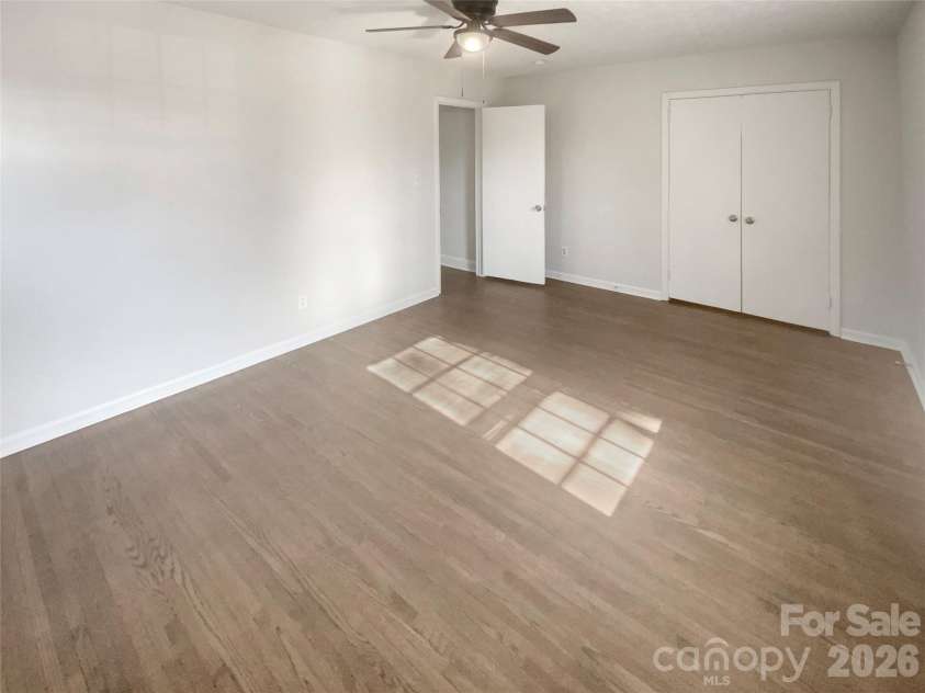 4661 Easthaven Drive, Charlotte, NC 28212.  MLS# CAR4336161, YatesRealty ID 9689. 