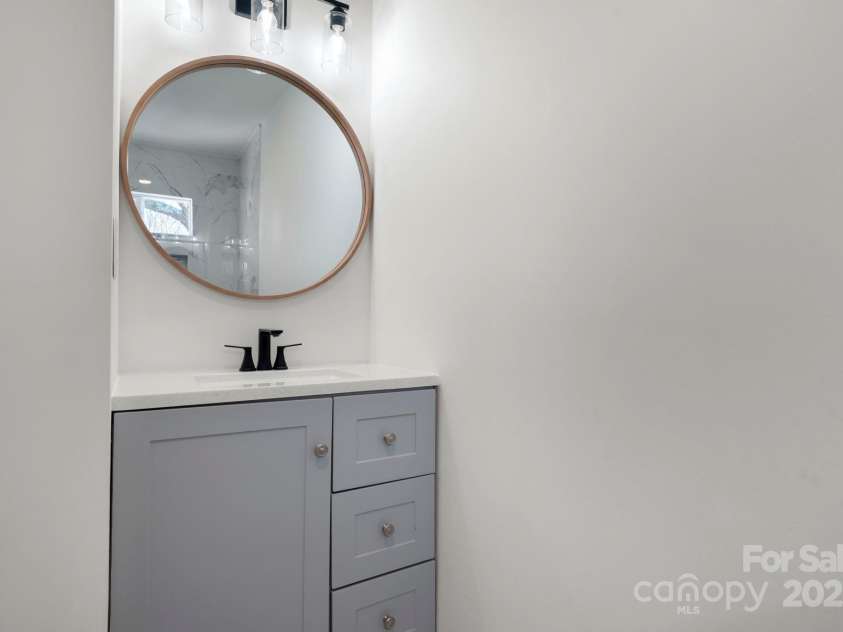 926 Fairview Drive, Lenoir, NC 28645.  MLS# CAR4326566, YatesRealty ID 969. 