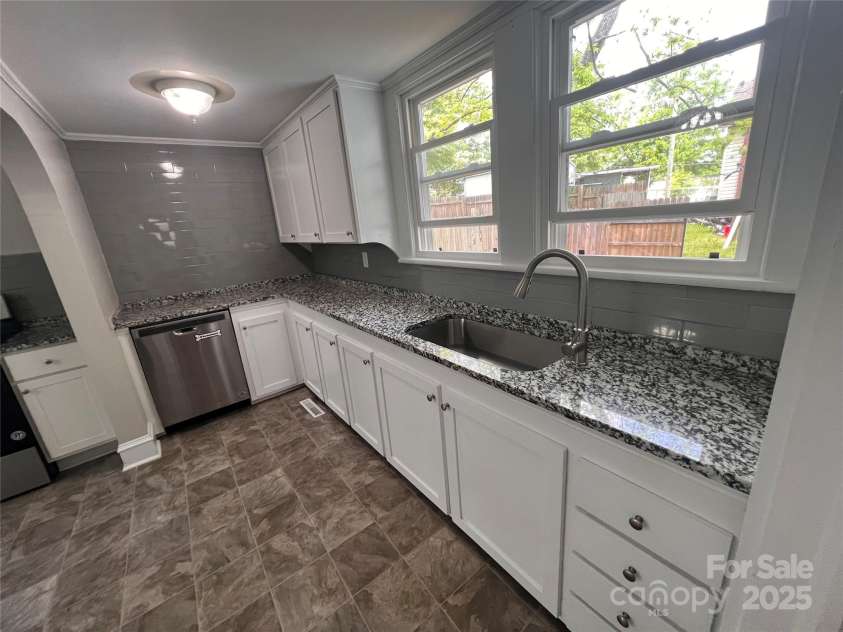 623 Main Street, Kannapolis, NC 28081.  MLS# CAR4251762, YatesRealty ID 9691. 