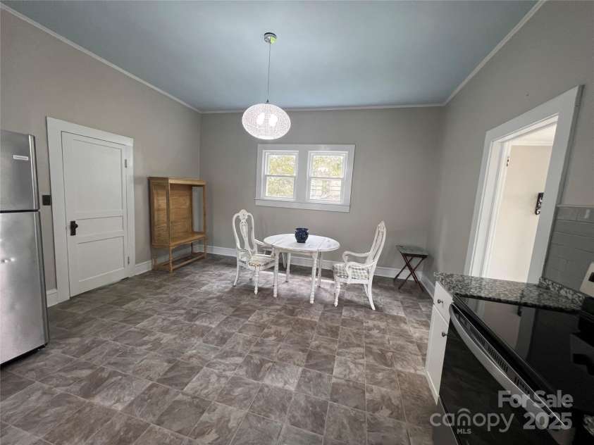 623 Main Street, Kannapolis, NC 28081.  MLS# CAR4251762, YatesRealty ID 9691. 