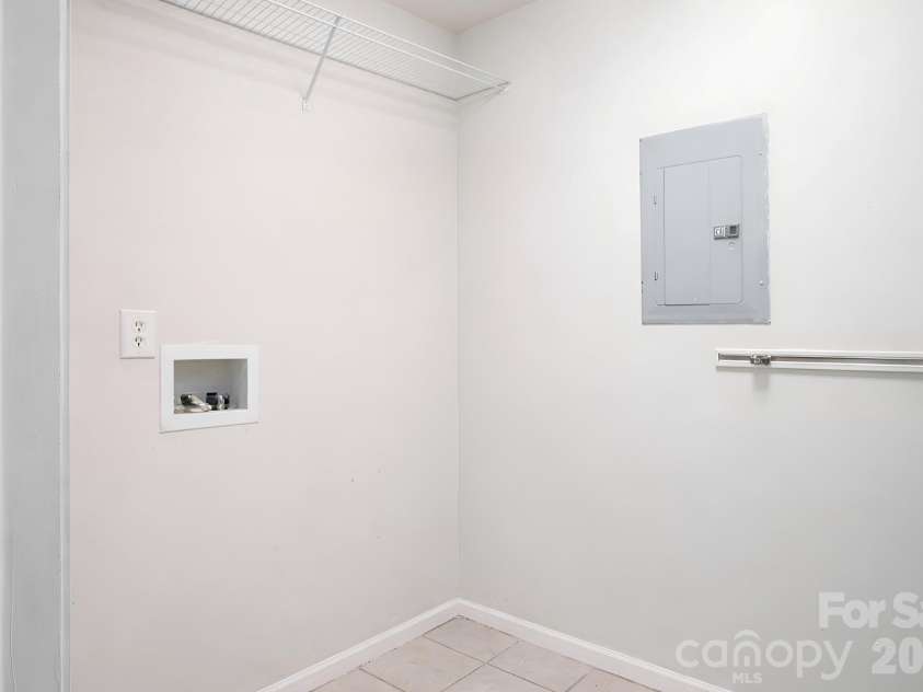 3244 Margellina Drive, Charlotte, NC 28210.  MLS# CAR4334396, YatesRealty ID 9692. 