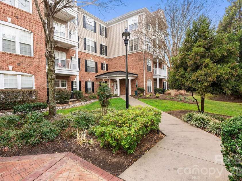 3244 Margellina Drive, Charlotte, NC 28210.  MLS# CAR4334396, YatesRealty ID 9692. 