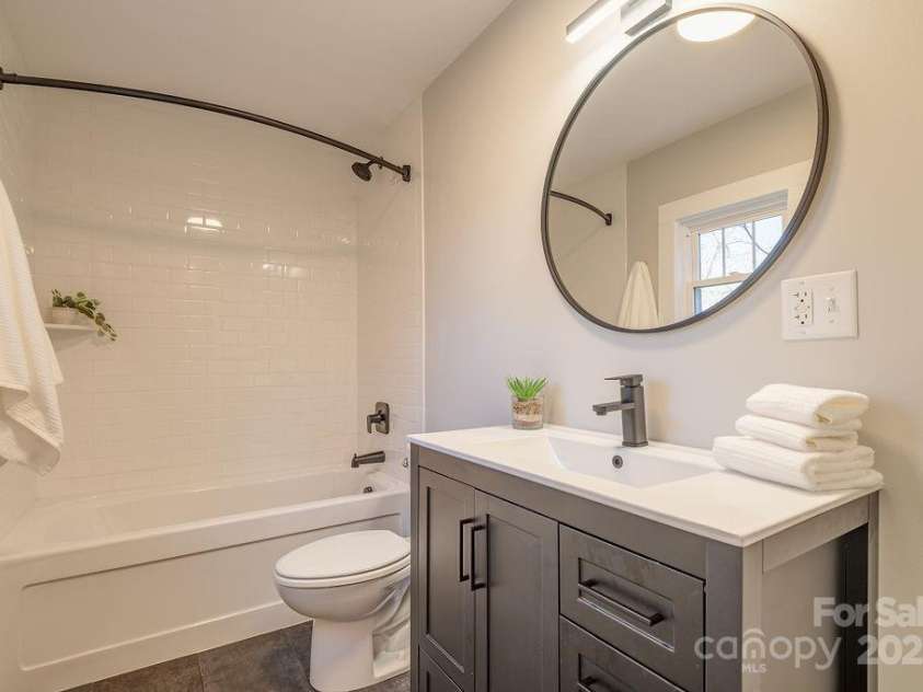 91 Fairfax Avenue, Asheville, NC 28806.  MLS# CAR4219768, YatesRealty ID 9694. 