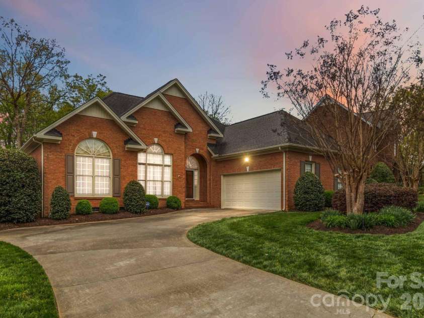 1443 Porch Swing Lane, Matthews, NC 28104.  MLS# CAR4364975, YatesRealty ID 9695. 