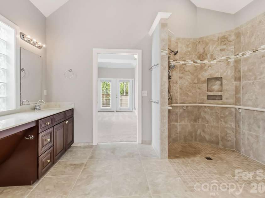 1443 Porch Swing Lane, Matthews, NC 28104.  MLS# CAR4364975, YatesRealty ID 9695. 