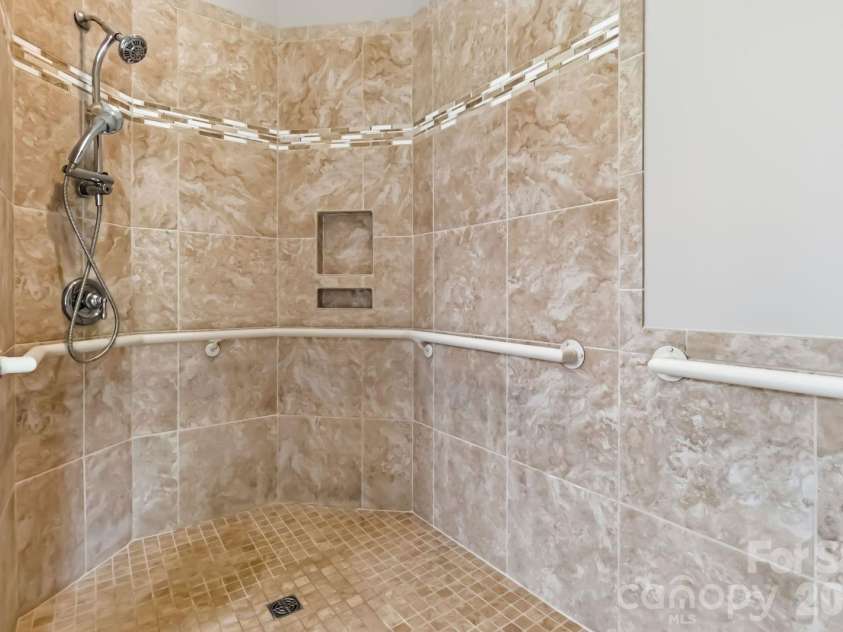 1443 Porch Swing Lane, Matthews, NC 28104.  MLS# CAR4364975, YatesRealty ID 9695. 