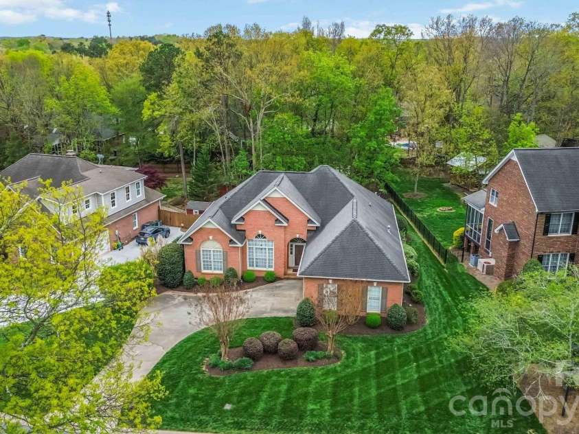1443 Porch Swing Lane, Matthews, NC 28104.  MLS# CAR4364975, YatesRealty ID 9695. 
