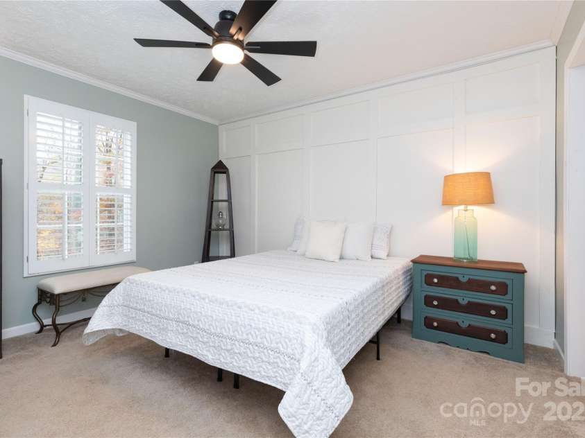 418 Milk Sick Cove, Cullowhee, NC 28723.  MLS# CAR4193351, YatesRealty ID 9695. Bed 1