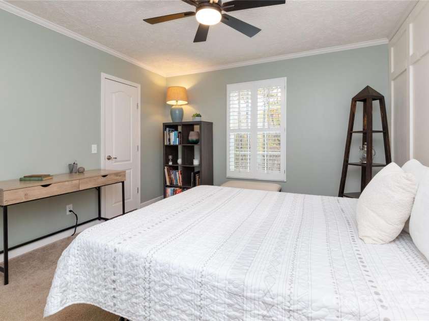 418 Milk Sick Cove, Cullowhee, NC 28723.  MLS# CAR4193351, YatesRealty ID 9695. Bed 1