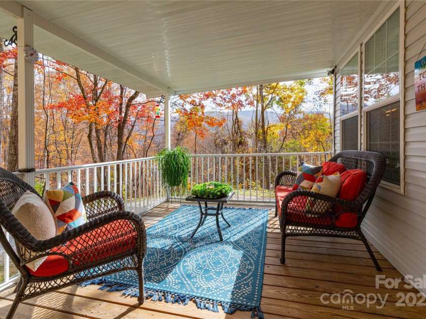 418 Milk Sick Cove, Cullowhee, NC 28723.  MLS# CAR4193351, YatesRealty ID 9695. Front Porch