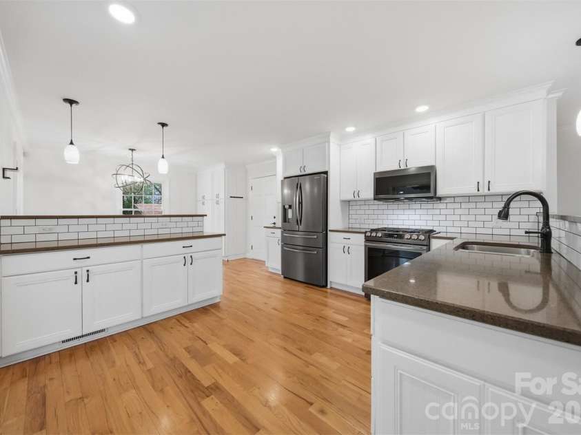 1512 Little Hill Road, Newton, NC 28658.  MLS# CAR4366164, YatesRealty ID 9696. 