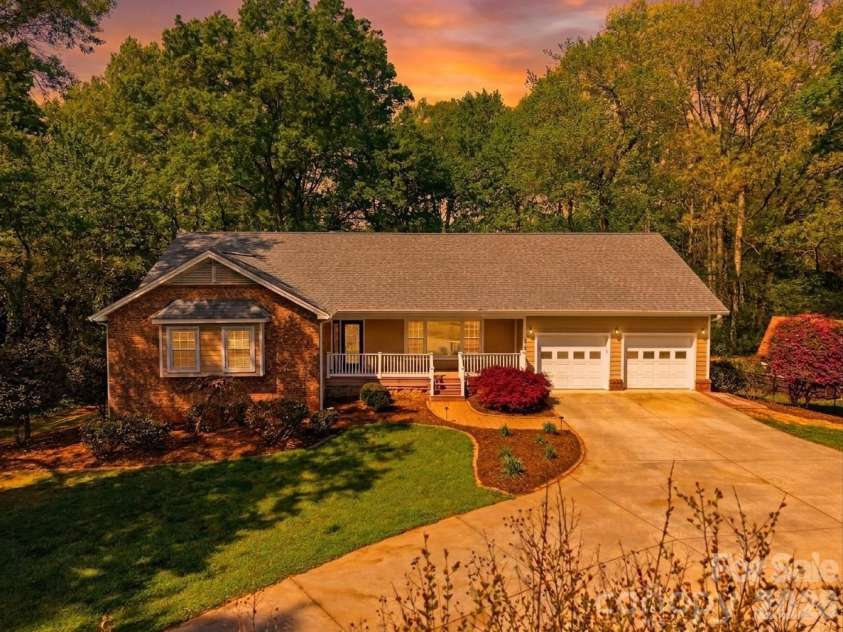 1512 Little Hill Road, Newton, NC 28658.  MLS# CAR4366164, YatesRealty ID 9696. 