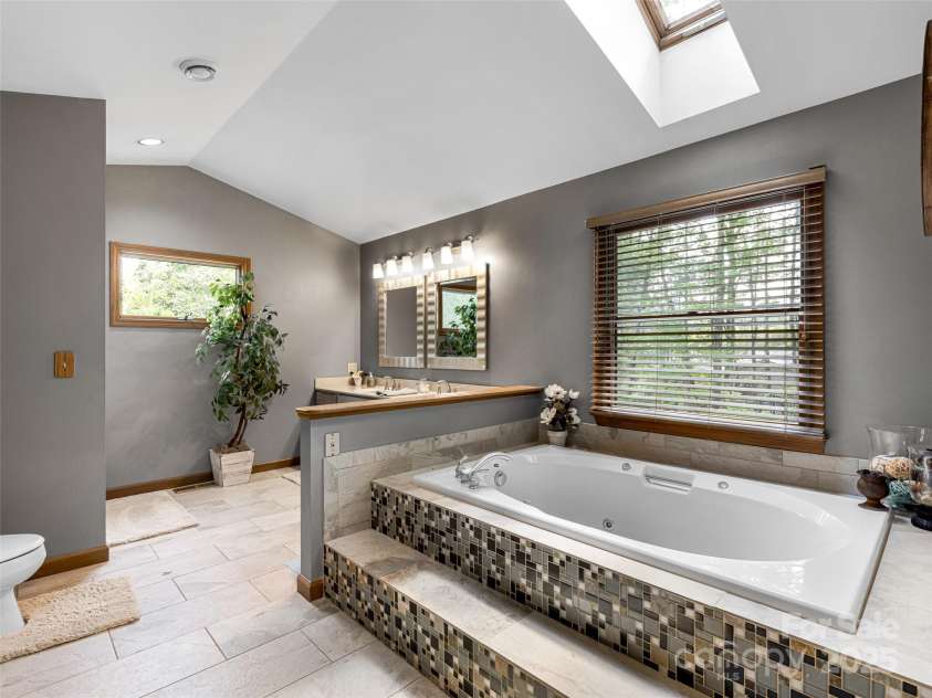 4 Waldrup Trace Road, Fletcher, NC 28732.  MLS# CAR4253688, YatesRealty ID 9697. 