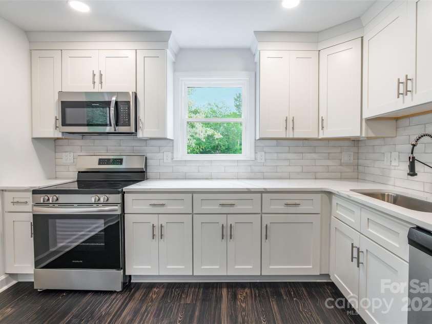 591 Rabun Circle, Rock Hill, SC 29730.  MLS# CAR4281180, YatesRealty ID 9698. 