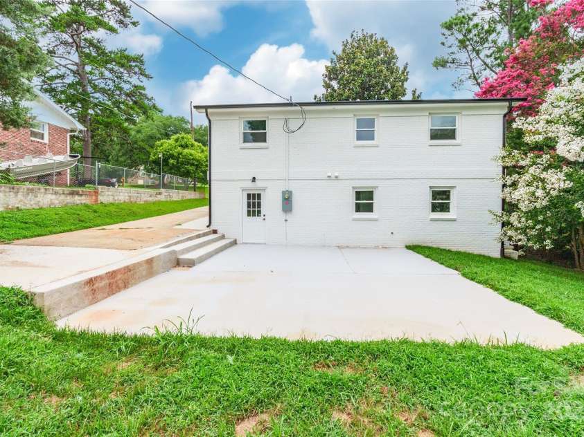 591 Rabun Circle, Rock Hill, SC 29730.  MLS# CAR4281180, YatesRealty ID 9698. 