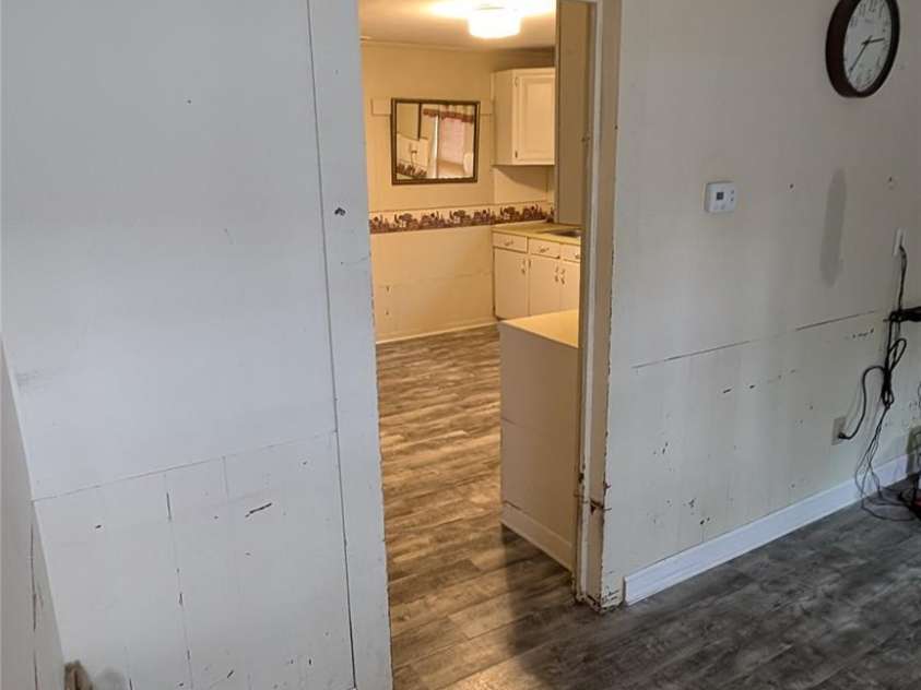 19212 Old Statesville Road, Cornelius, NC 28031.  MLS# CAR4340602, YatesRealty ID 9699. 