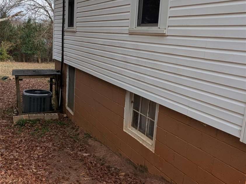 19212 Old Statesville Road, Cornelius, NC 28031.  MLS# CAR4340602, YatesRealty ID 9699. 