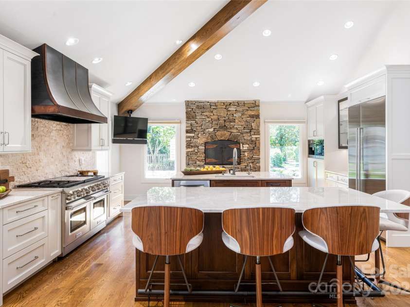 268 Holly Arbor Lane, Asheville, NC 28803.  MLS# CAR4268471, YatesRealty ID 97. 