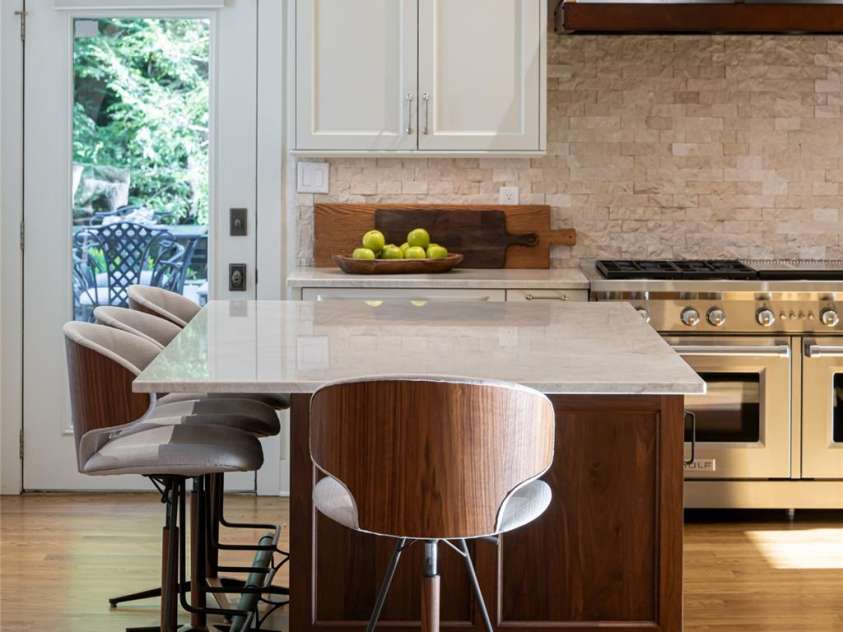 268 Holly Arbor Lane, Asheville, NC 28803.  MLS# CAR4268471, YatesRealty ID 97. 