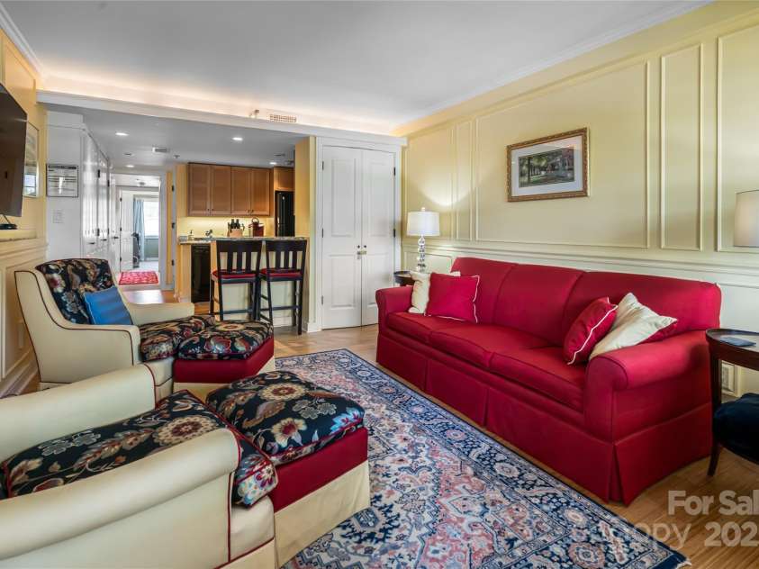 37 Hiawassee Street, Asheville, NC 28801.  MLS# CAR4268718, YatesRealty ID 97. 