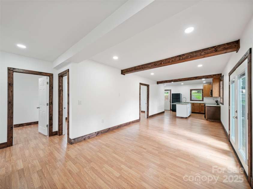 64 Phillips Lane, Spruce Pine, NC 28777.  MLS# CAR4287588, YatesRealty ID 97. 