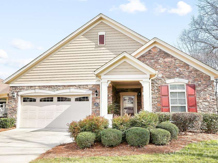 1209 Waypoint Court, Matthews, NC 28104.  MLS# CAR4225928, YatesRealty ID 9700. 