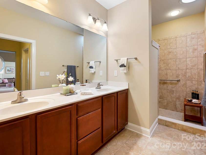1209 Waypoint Court, Matthews, NC 28104.  MLS# CAR4225928, YatesRealty ID 9700. 