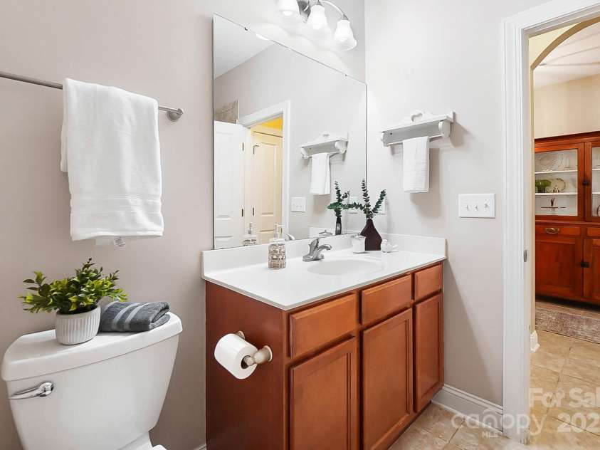 1209 Waypoint Court, Matthews, NC 28104.  MLS# CAR4225928, YatesRealty ID 9700. 