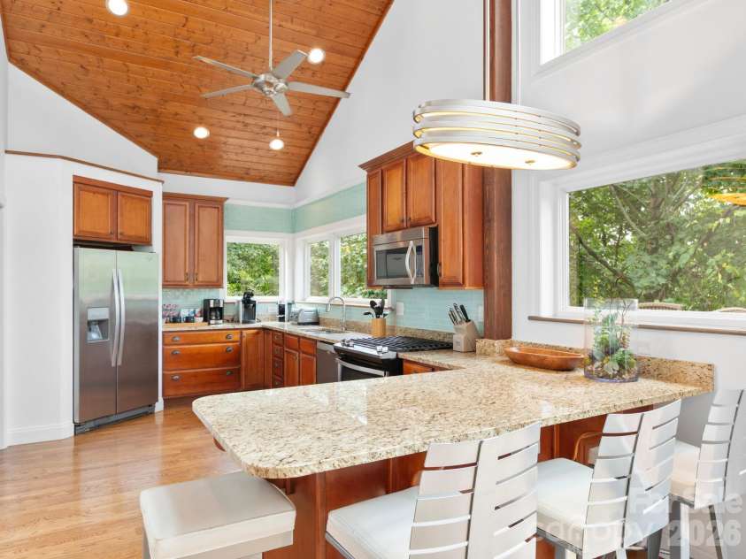 60 Whispering Stream Trail, Hendersonville, NC 28739.  MLS# CAR4354526, YatesRealty ID 9700. 