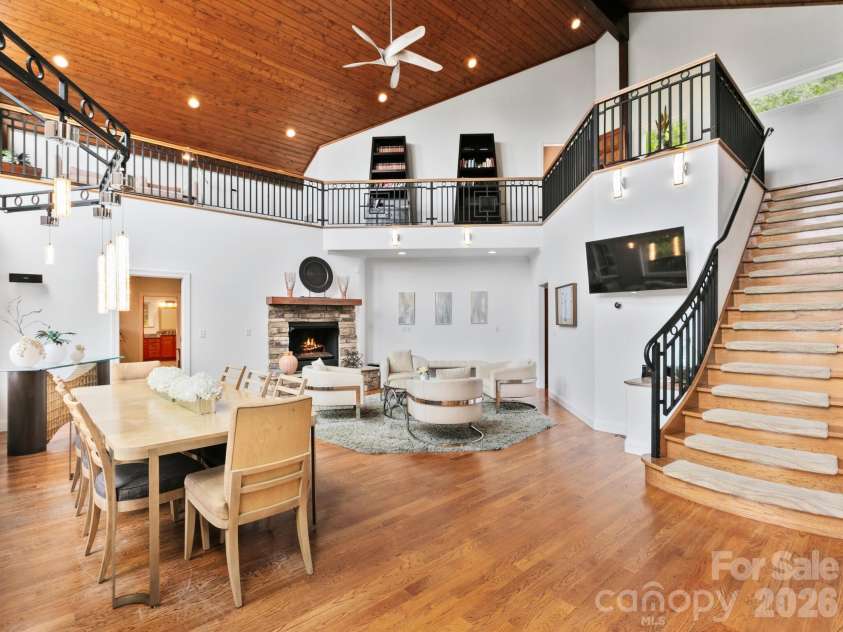60 Whispering Stream Trail, Hendersonville, NC 28739.  MLS# CAR4354526, YatesRealty ID 9700. 