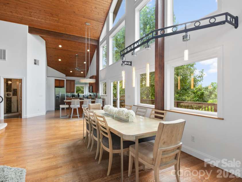 60 Whispering Stream Trail, Hendersonville, NC 28739.  MLS# CAR4354526, YatesRealty ID 9700. 