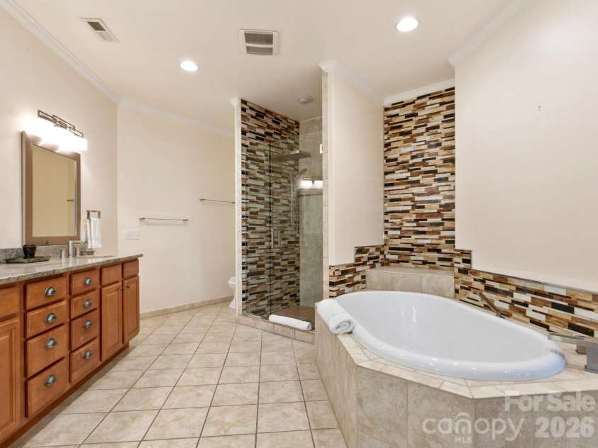 60 Whispering Stream Trail, Hendersonville, NC 28739.  MLS# CAR4354526, YatesRealty ID 9700. 