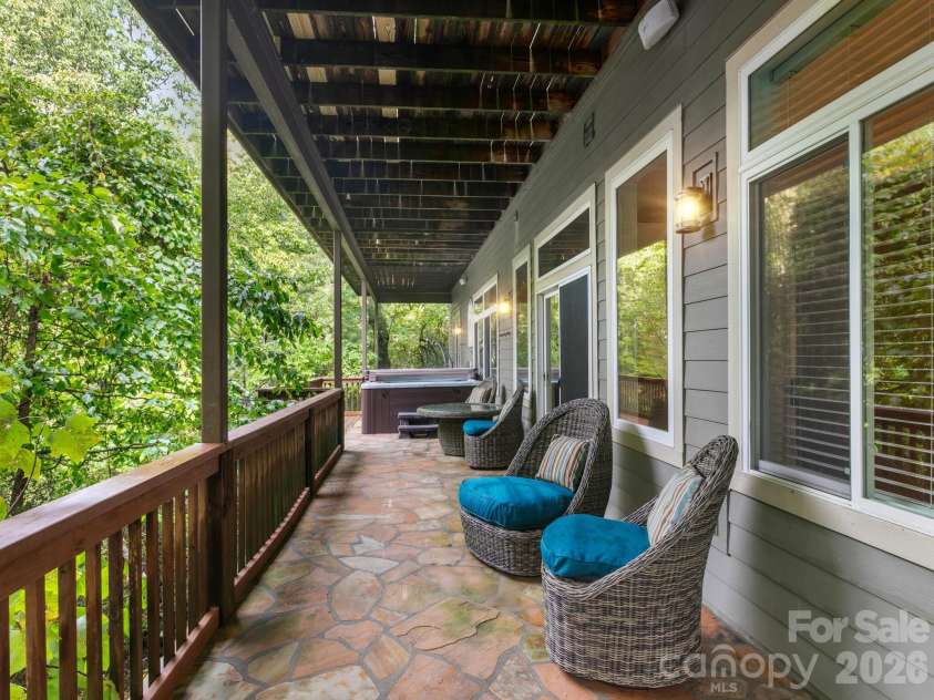 60 Whispering Stream Trail, Hendersonville, NC 28739.  MLS# CAR4354526, YatesRealty ID 9700. 
