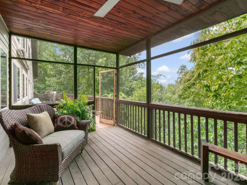60 Whispering Stream Trail, Hendersonville, NC 28739.  MLS# CAR4354526, YatesRealty ID 9700. 
