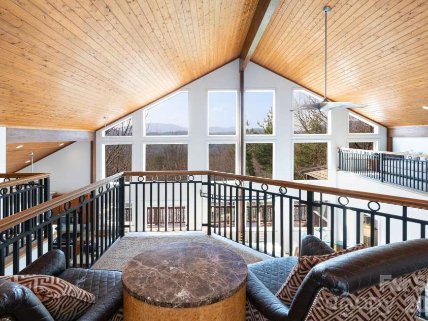 60 Whispering Stream Trail, Hendersonville, NC 28739.  MLS# CAR4354526, YatesRealty ID 9700. 