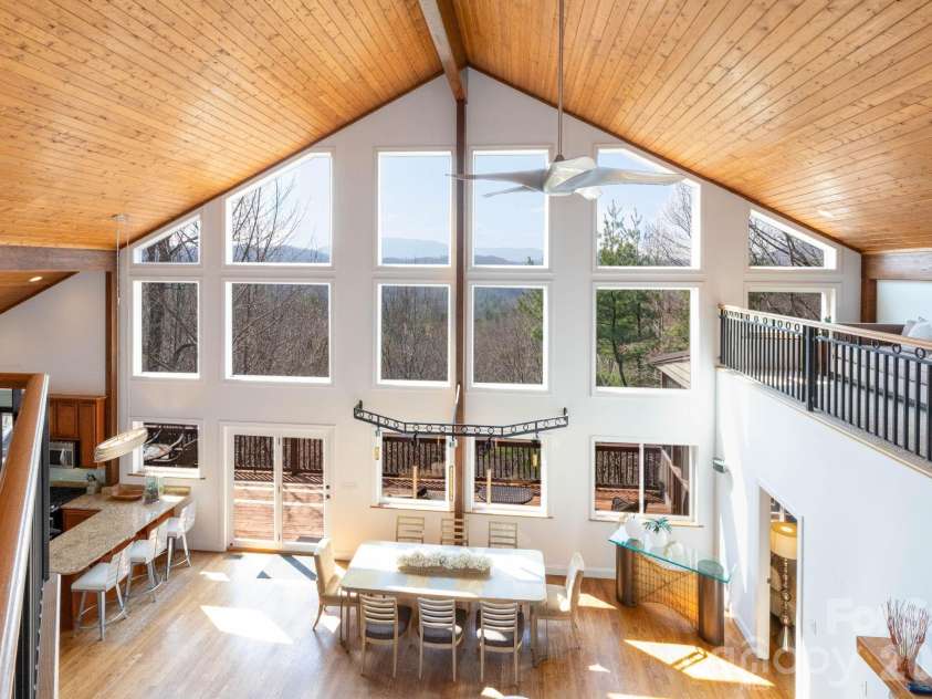 60 Whispering Stream Trail, Hendersonville, NC 28739.  MLS# CAR4354526, YatesRealty ID 9700. 