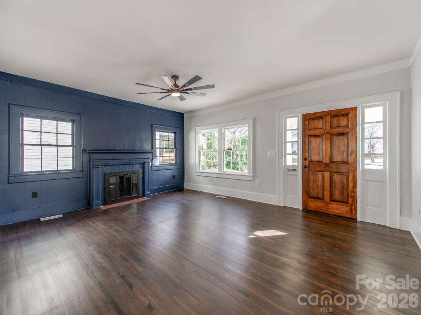 518 5th Avenue, Gastonia, NC 28052.  MLS# CAR4392296, YatesRealty ID 9701. 