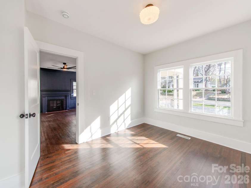 518 5th Avenue, Gastonia, NC 28052.  MLS# CAR4392296, YatesRealty ID 9701. 