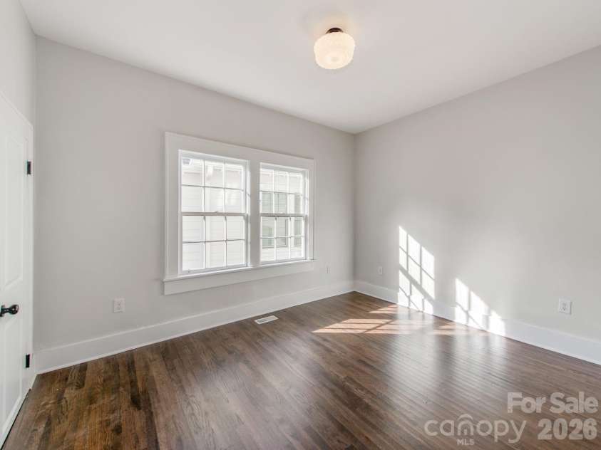 518 5th Avenue, Gastonia, NC 28052.  MLS# CAR4392296, YatesRealty ID 9701. 