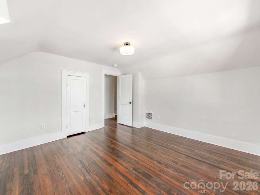 518 5th Avenue, Gastonia, NC 28052.  MLS# CAR4392296, YatesRealty ID 9701. 