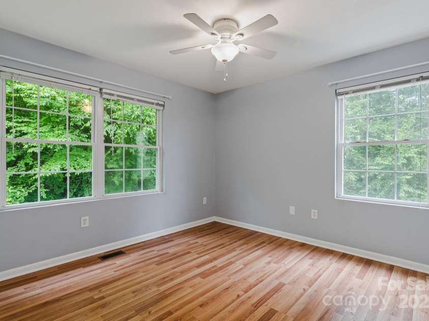 60 Hilltop View Drive, Fletcher, NC 28732.  MLS# CAR4202444, YatesRealty ID 9701. 