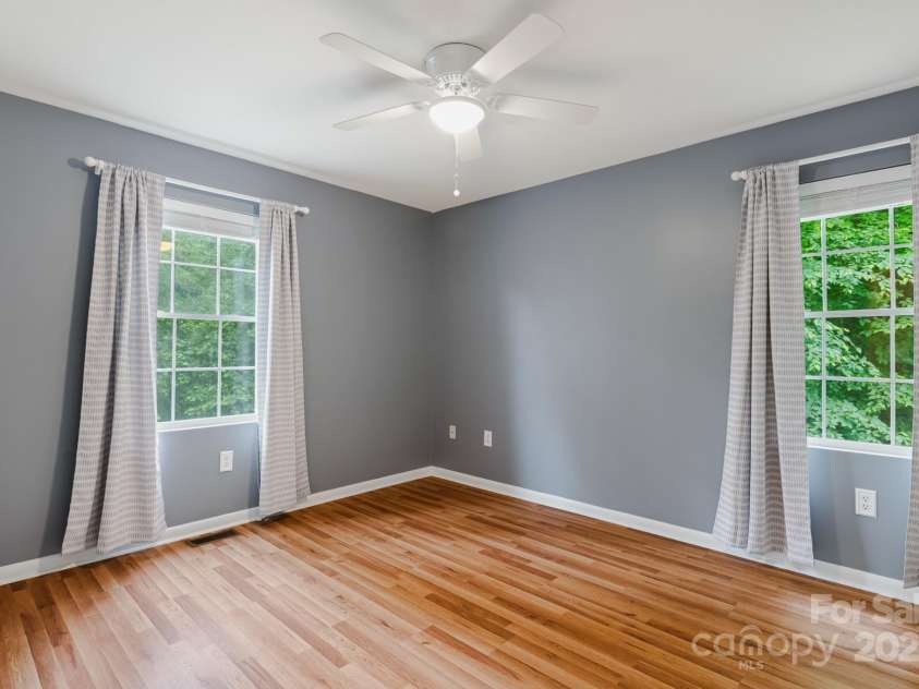 60 Hilltop View Drive, Fletcher, NC 28732.  MLS# CAR4202444, YatesRealty ID 9701. 