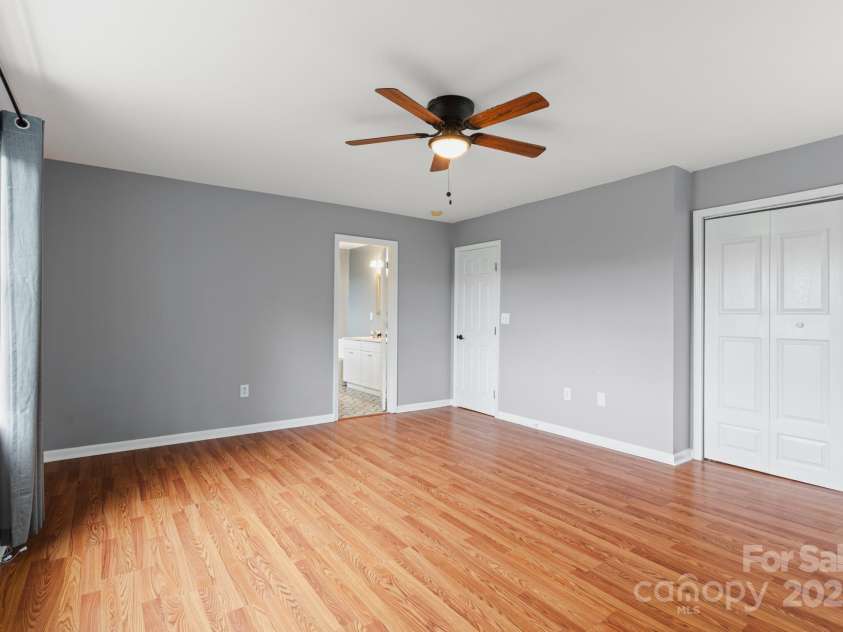 60 Hilltop View Drive, Fletcher, NC 28732.  MLS# CAR4202444, YatesRealty ID 9701. Primary with ensuite