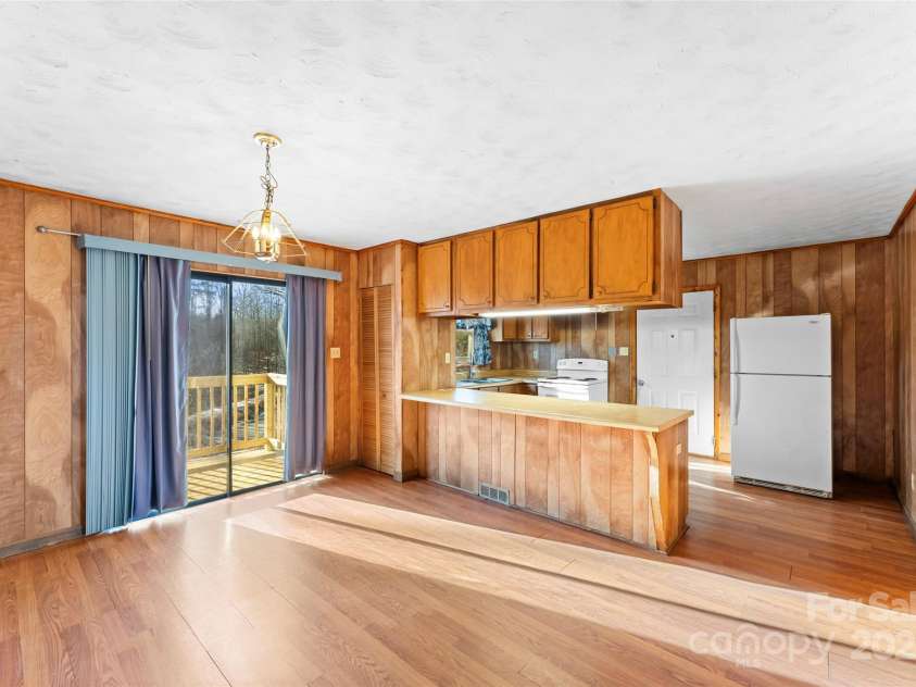 19775 Asheville Highway, Landrum, SC 29356.  MLS# CAR4215512, YatesRealty ID 9702. 