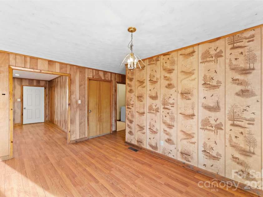 19775 Asheville Highway, Landrum, SC 29356.  MLS# CAR4215512, YatesRealty ID 9702. 