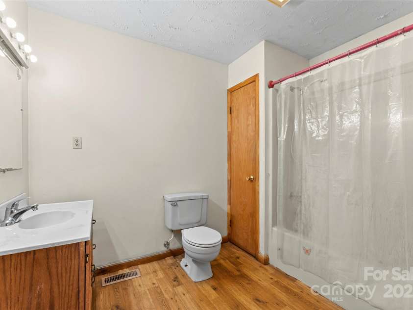 19775 Asheville Highway, Landrum, SC 29356.  MLS# CAR4215512, YatesRealty ID 9702. 