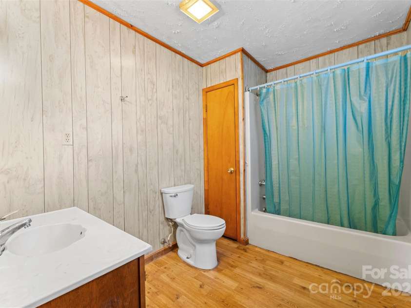 19775 Asheville Highway, Landrum, SC 29356.  MLS# CAR4215512, YatesRealty ID 9702. 