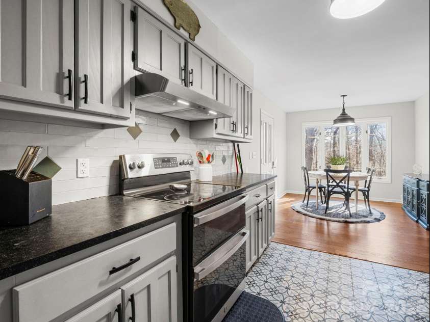 423 Mountain View Drive, Columbus, NC 28722.  MLS# CAR4345860, YatesRealty ID 9703. Kitchen & breakfast nook