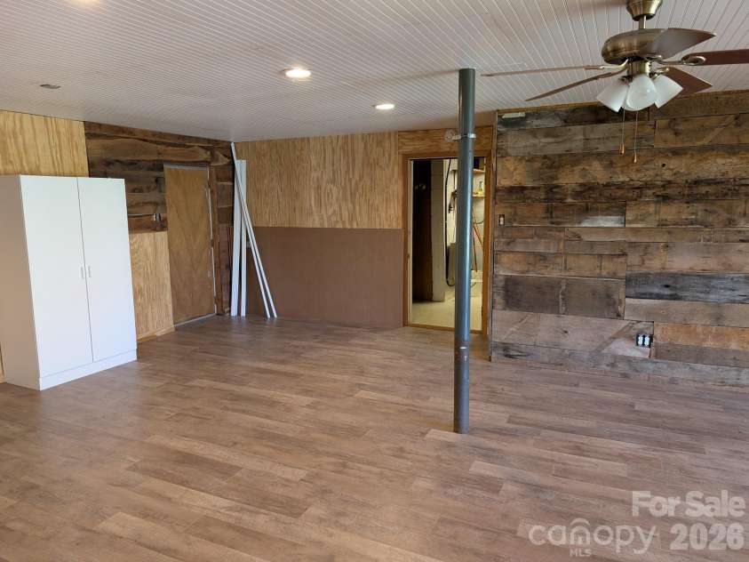 454 Hummingbird Lane, Franklin, NC 28734.  MLS# CAR4299502, YatesRealty ID 9704. 