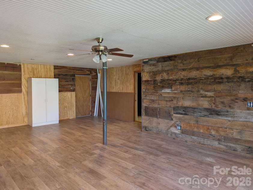 454 Hummingbird Lane, Franklin, NC 28734.  MLS# CAR4299502, YatesRealty ID 9704. 